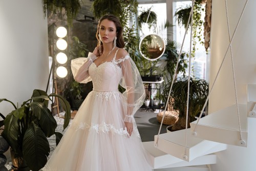 https://elisebride.ro/images/stories/virtuemart/product/EDDEN            (4).jpg